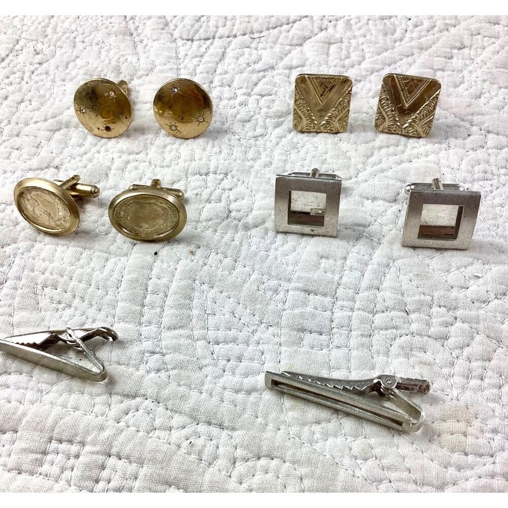4 pairs of Vintage Gold & Silver Tone Cufflinks & 2 Tie Clips